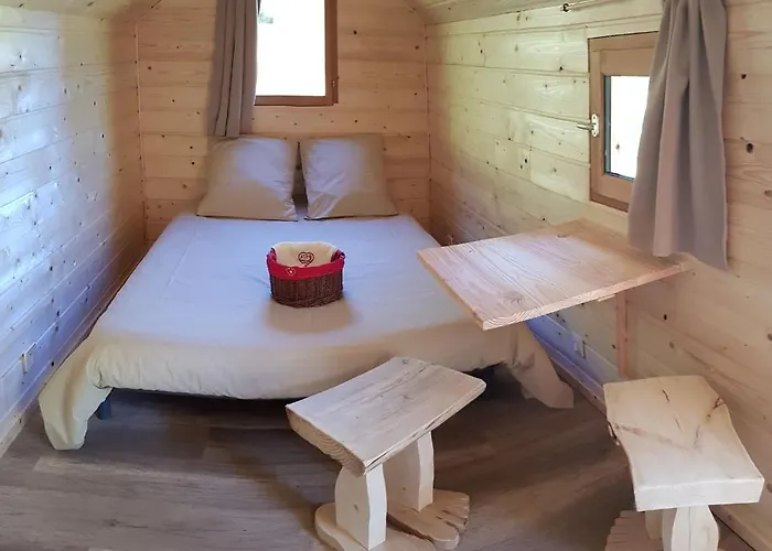 Campsite Le Noyer Du Baron *